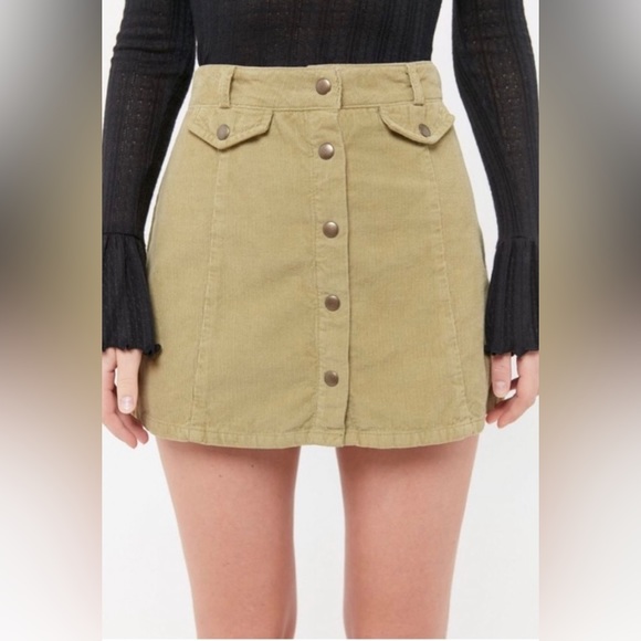 Urban Outfitters BDG Tan Corduroy Button Front Mini Selma Skirt Size Medium - Picture 1 of 9